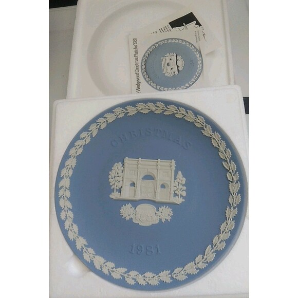 Jasperware Wedgewood Christmas Plate With Box 1981 England - Picture 1 of 5